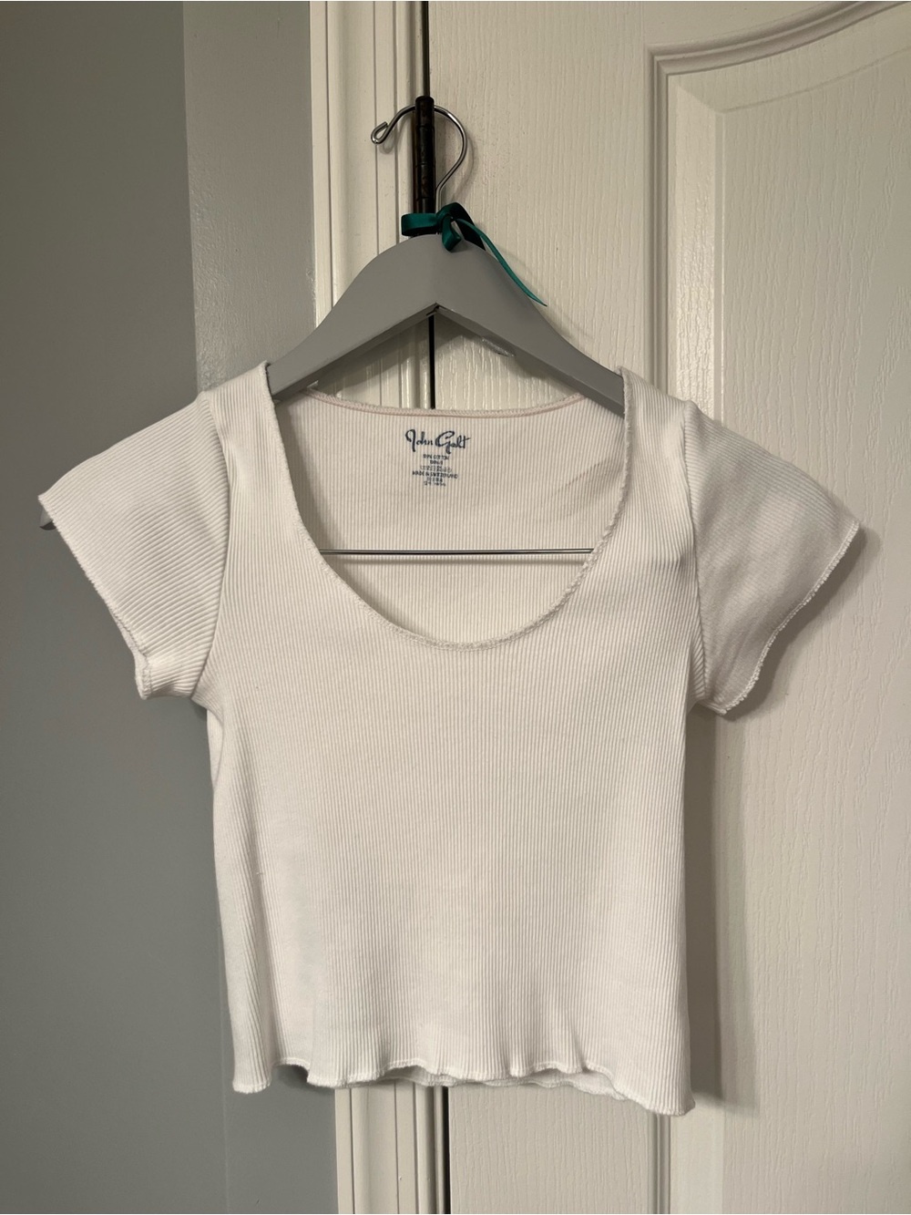 Brandy Melville White Ribbed Scoop Crop Top
